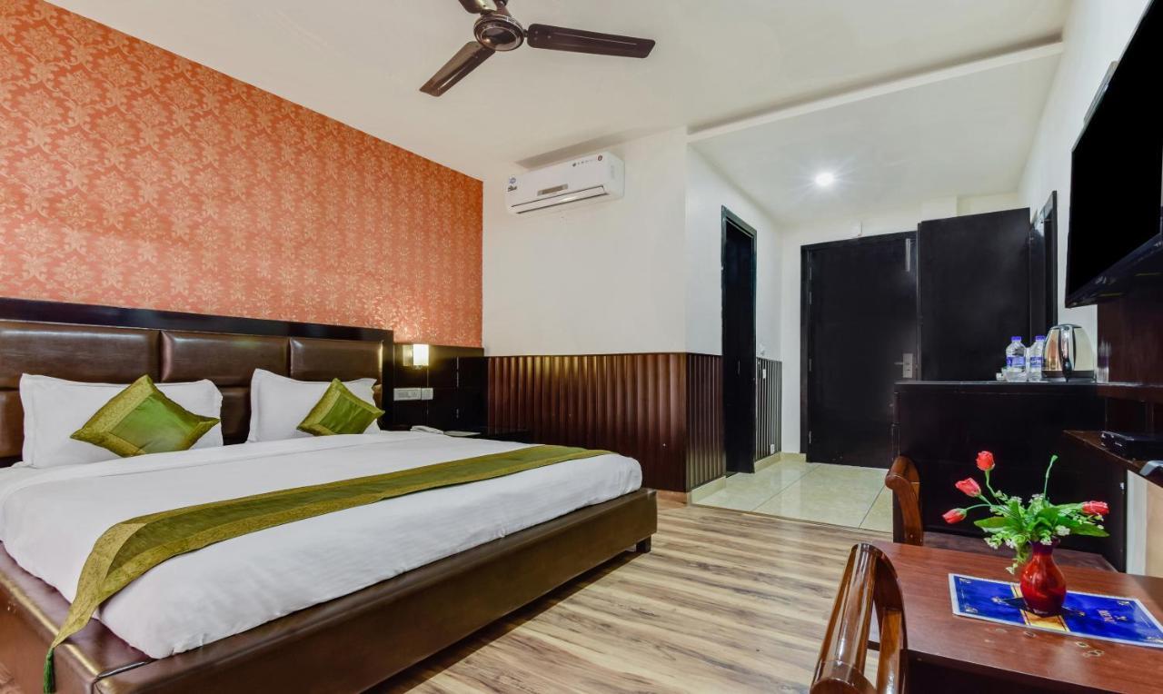 เดอะ ไวกูณฐ์ Hotel ดารัมซาลา ภายนอก รูปภาพ