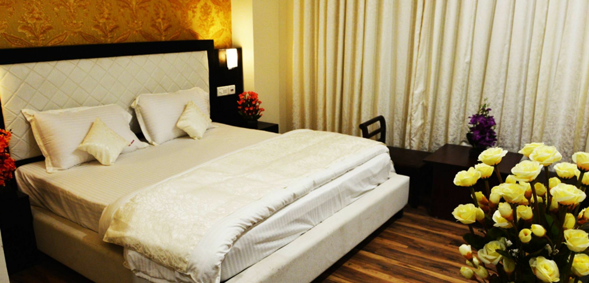 เดอะ ไวกูณฐ์ Hotel ดารัมซาลา ภายนอก รูปภาพ